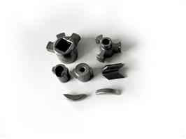 ���P����